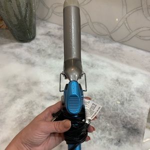 Babybliss Pro Nano Titanium Curling Iron 1 1/4”